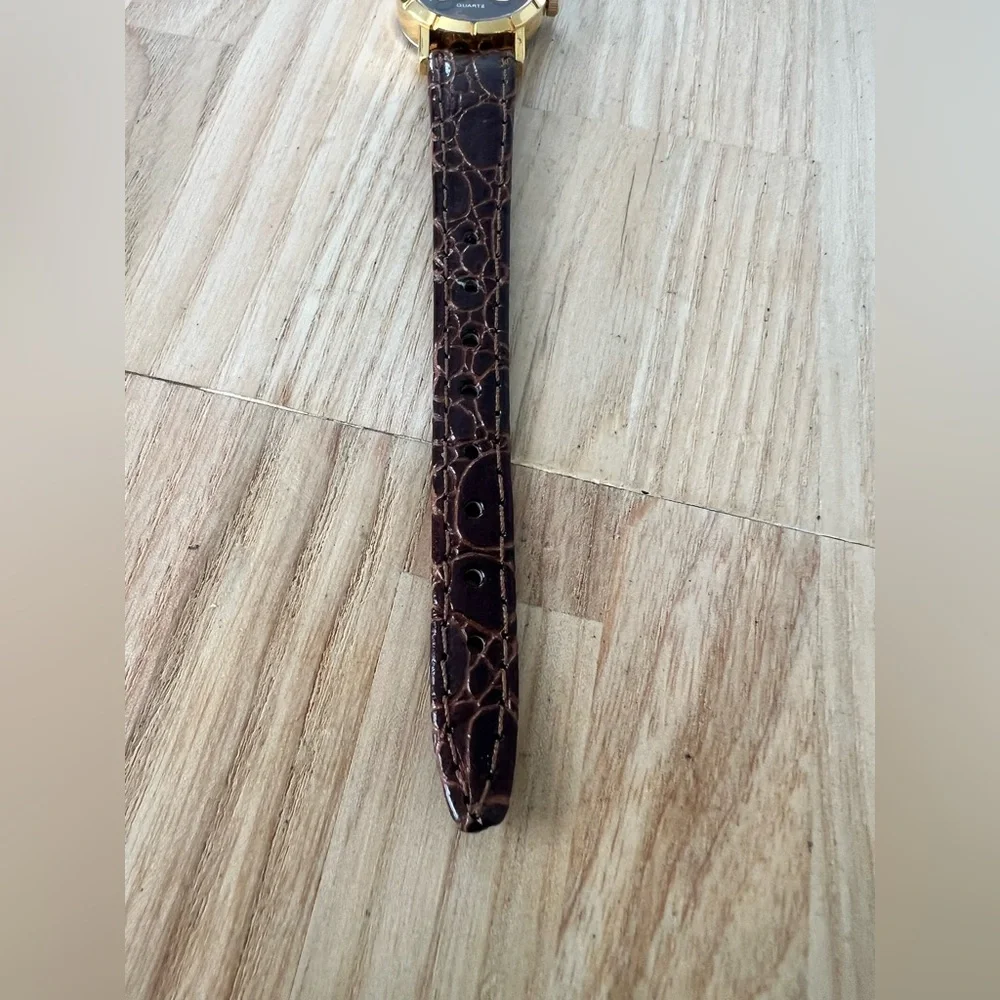 Vintage Ronica ladies gold tone brown scissor watch NEW BATTERY